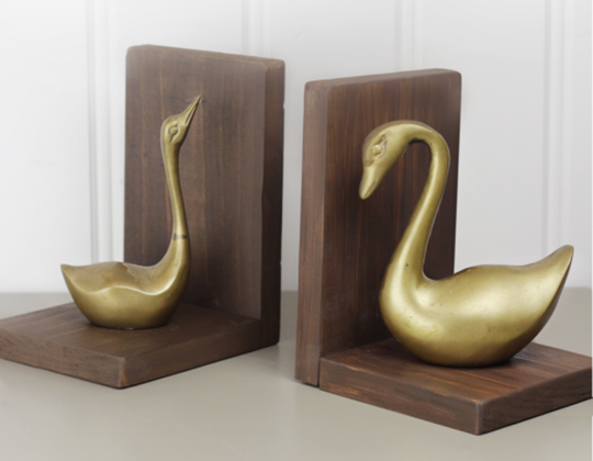DIY Swan Bookends - DIY Swan Bookends Ideas